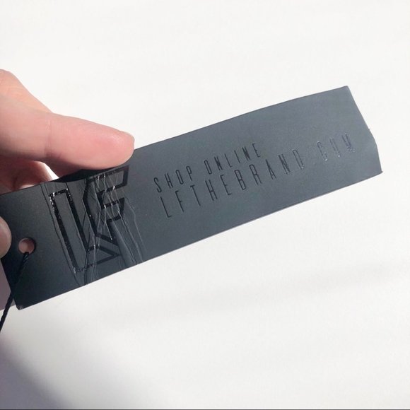 New LF The Brand White Red Shorts Elastic Waist S - Picture 8 of 8